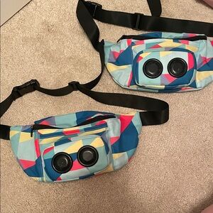 Geometric Pattern Fanny Pack with Speakers
